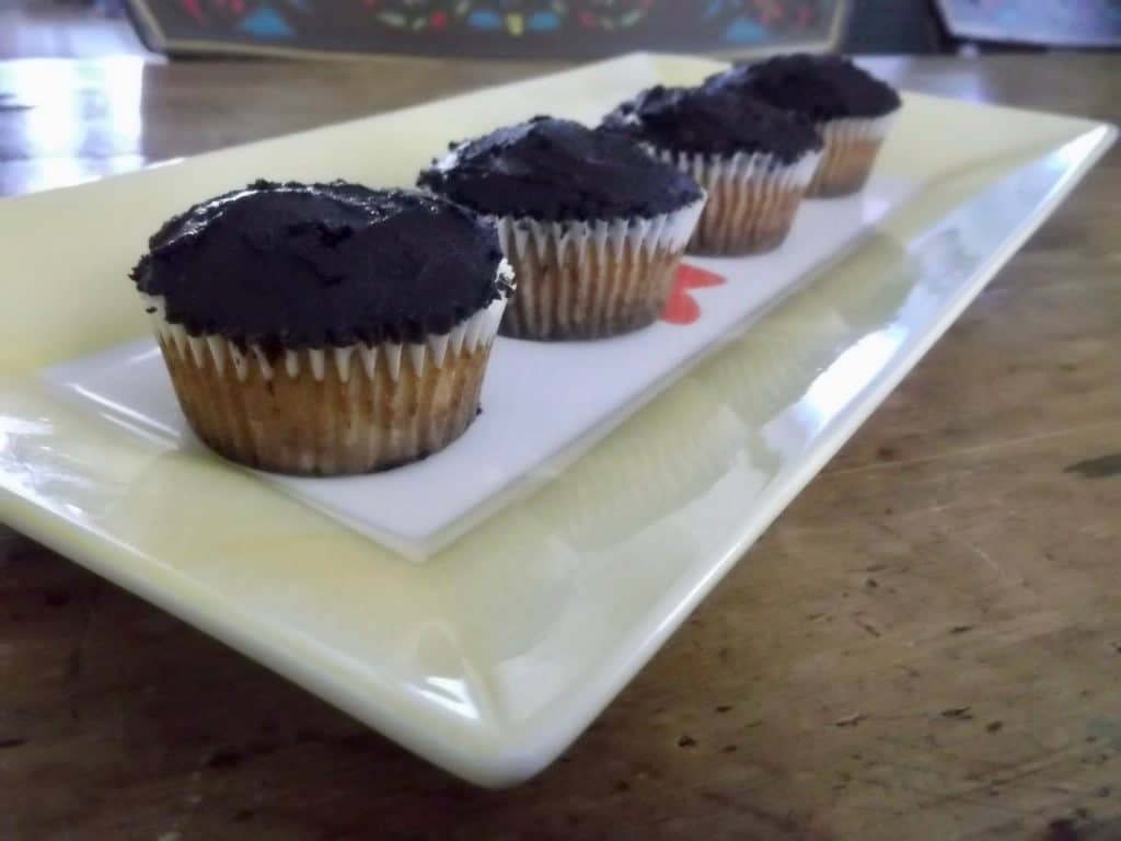 Paleo Vanilla Cupcakes