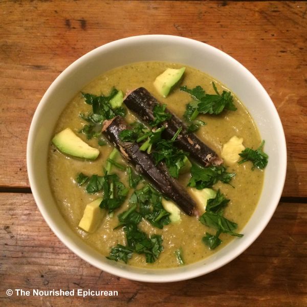 Creamy Paleo Curry-Ginger Broccoli Soup