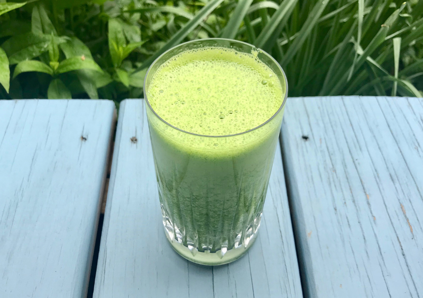 Detox Spinach-Pear Smoothie